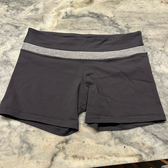 Reversible Lululemon Groove shorts tall - Picture 5 of 5